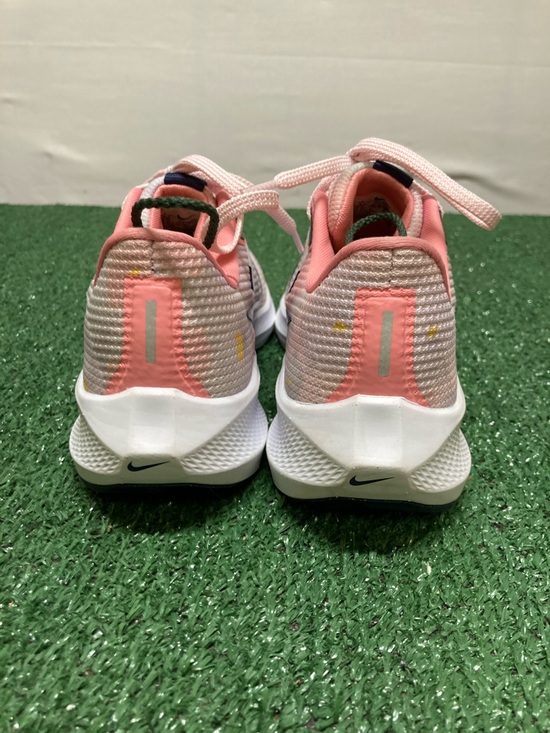 Nike Women's Air Zoom Pegasus 40 size 8 (OKPM-04-002) - Picture 3 of 11